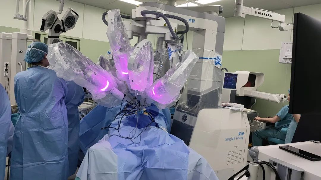 首例！术锐单孔机器人胃肿瘤手术开新篇！